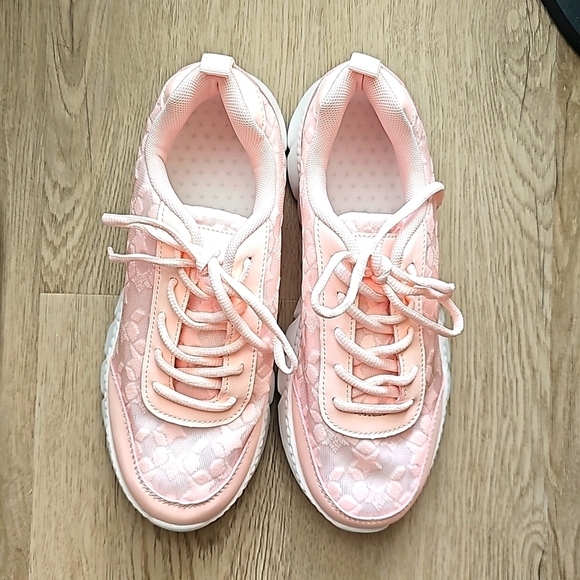 NEW Peach Walking Shoes w decorative mesh size 9 - Picture 9 of 10